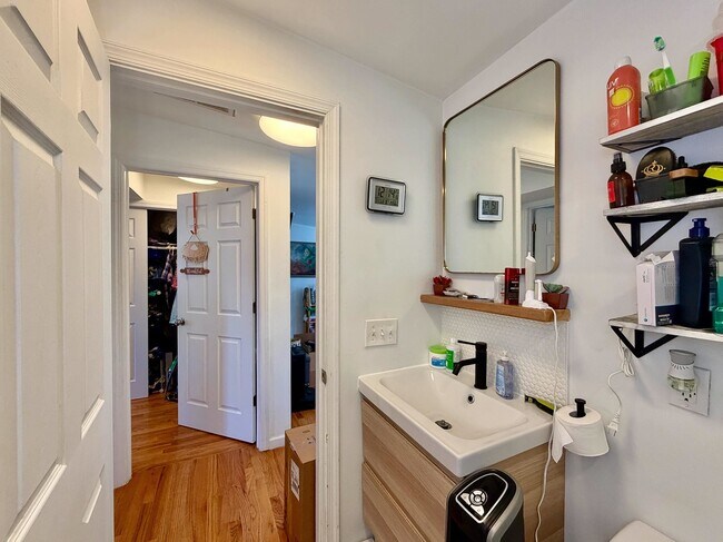 Building Photo - 265 3rd St