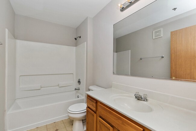 Building Photo - 124 Bertram Dr