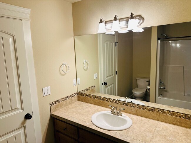 Building Photo - Beautiful Custom Felida Home