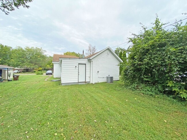 Building Photo - Home on Market