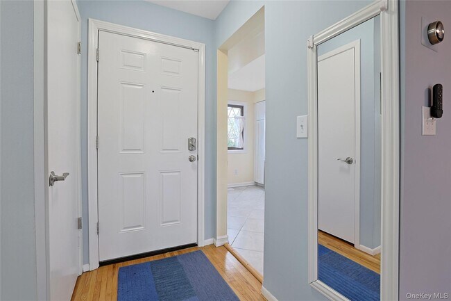 Building Photo - 135 W Nyack Rd