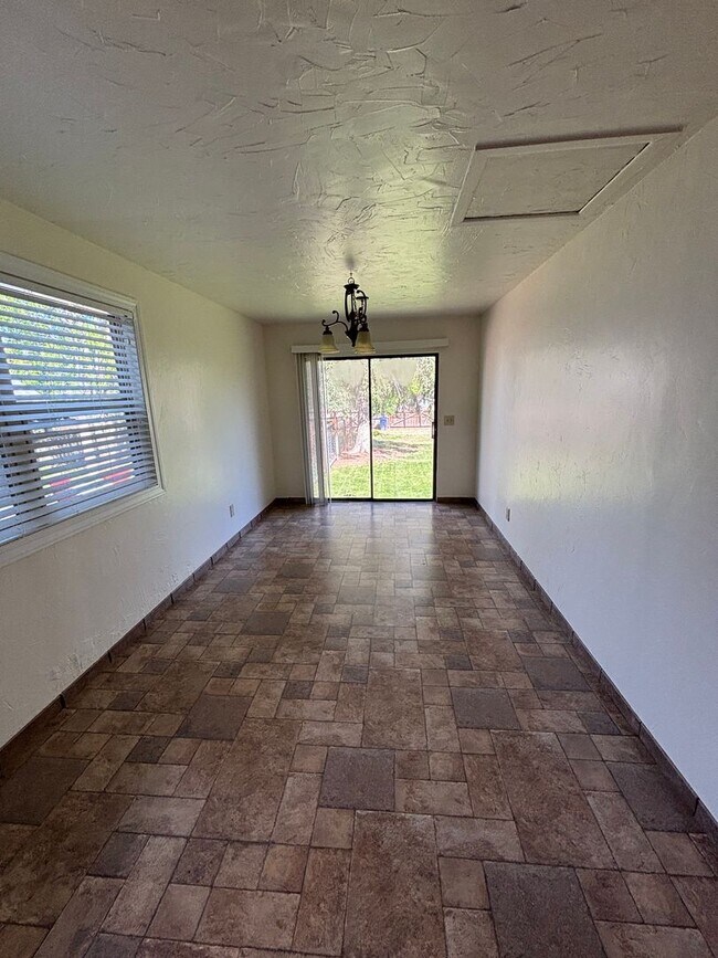 Building Photo - HOUSE ON 16TH STREET (P#136)