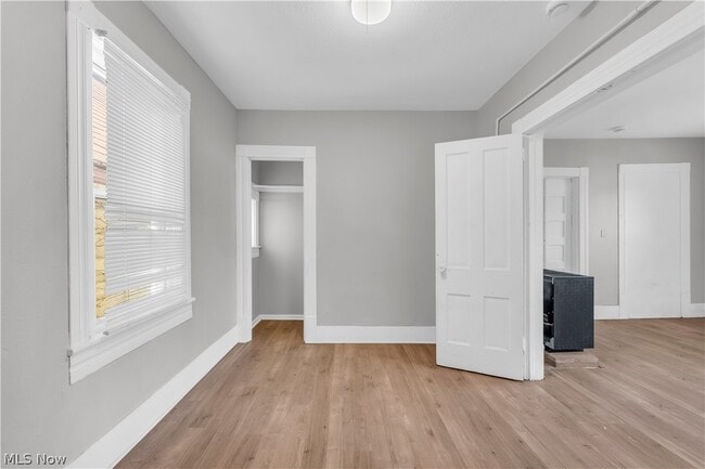 Building Photo - 3721 W 33rd St
