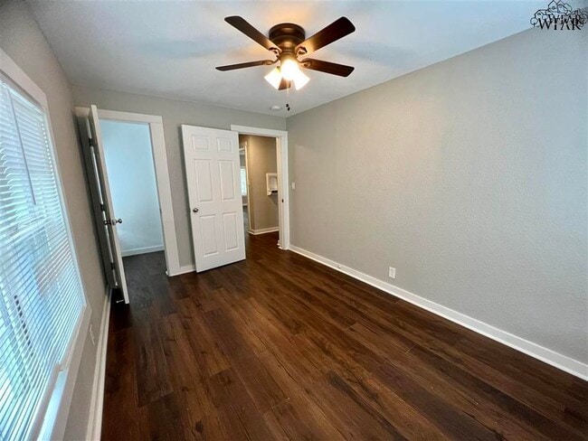 Building Photo - 1202 Austin St