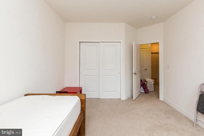 Building Photo - 207 Brinley Ct