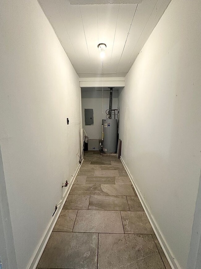 Building Photo - 3012 Gaines St