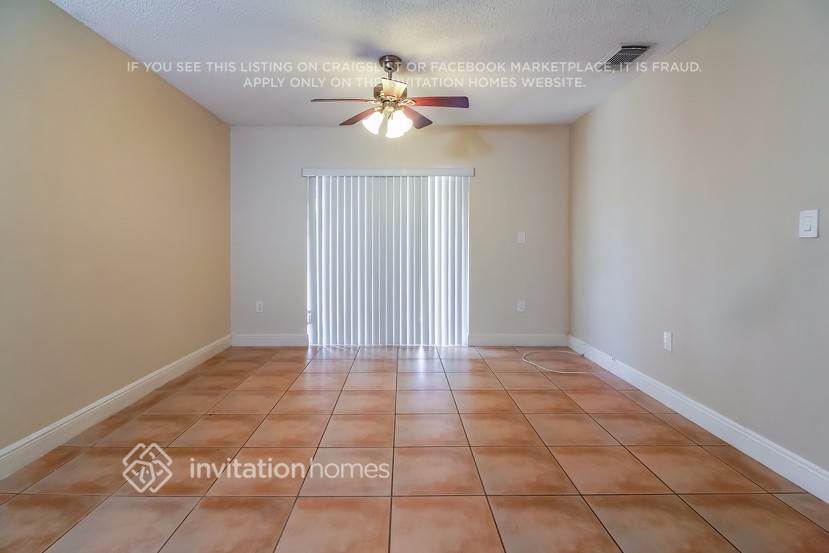 Building Photo - 18118 SW 154 Ct