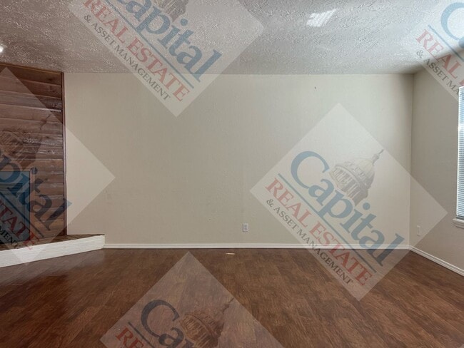 Building Photo - Charming 2 Bedroom Close to Campus