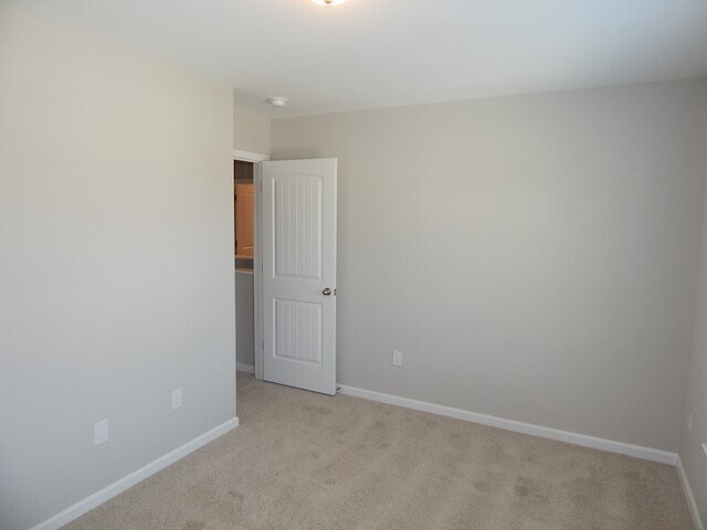 Building Photo - 131 Sunny Pt Lp