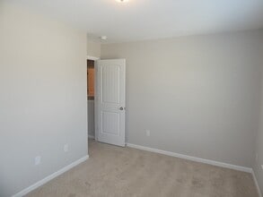Building Photo - 131 Sunny Pt Lp