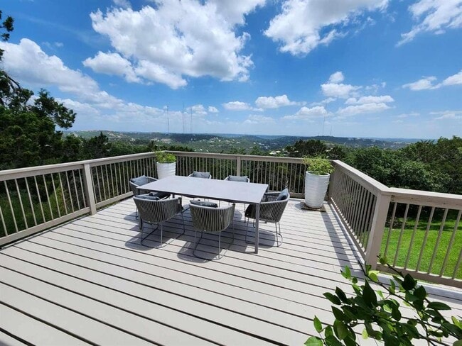 Building Photo - 1000 Redbud Trail