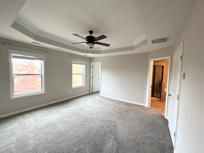 Master Bedroom - 4697 Pine St SE