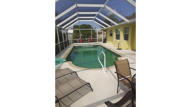 Building Photo - 18075 Petoskey Cir