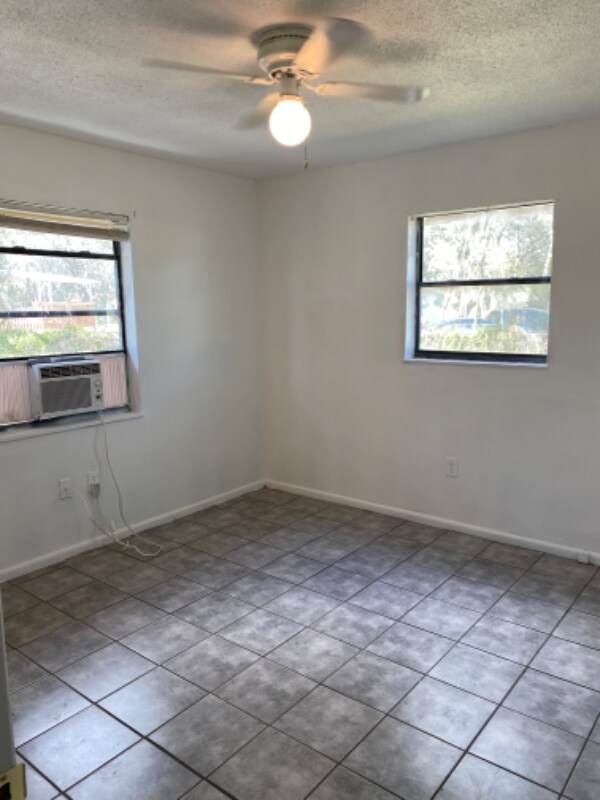 Building Photo - 4524 Howard St