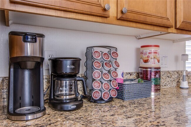 Building Photo - 29 Blue Sunrise Ave