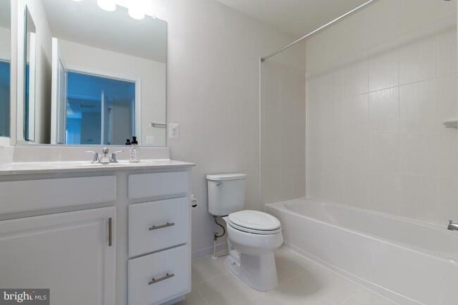 Building Photo - 42253 Marble Cyn Ter