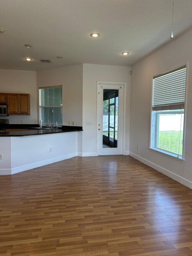 Building Photo - 1573 SW Merchant Ln