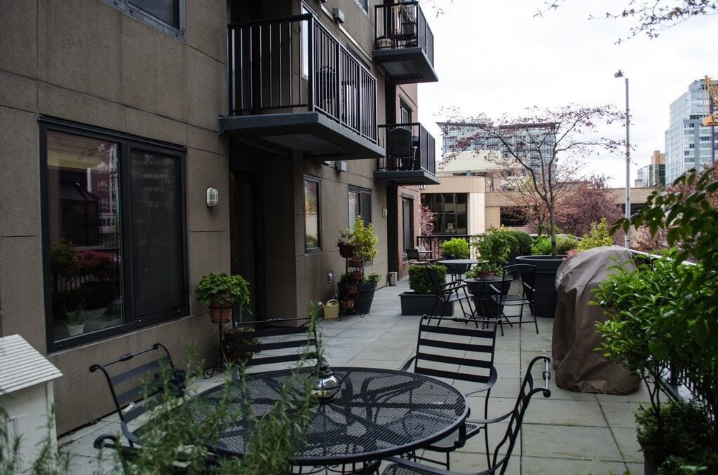 Building Photo - 2721 1st Ave