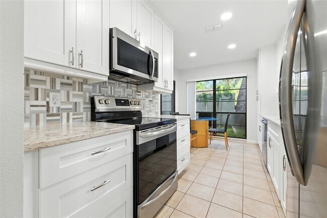 Building Photo - 4404 Oak Harbor Dr