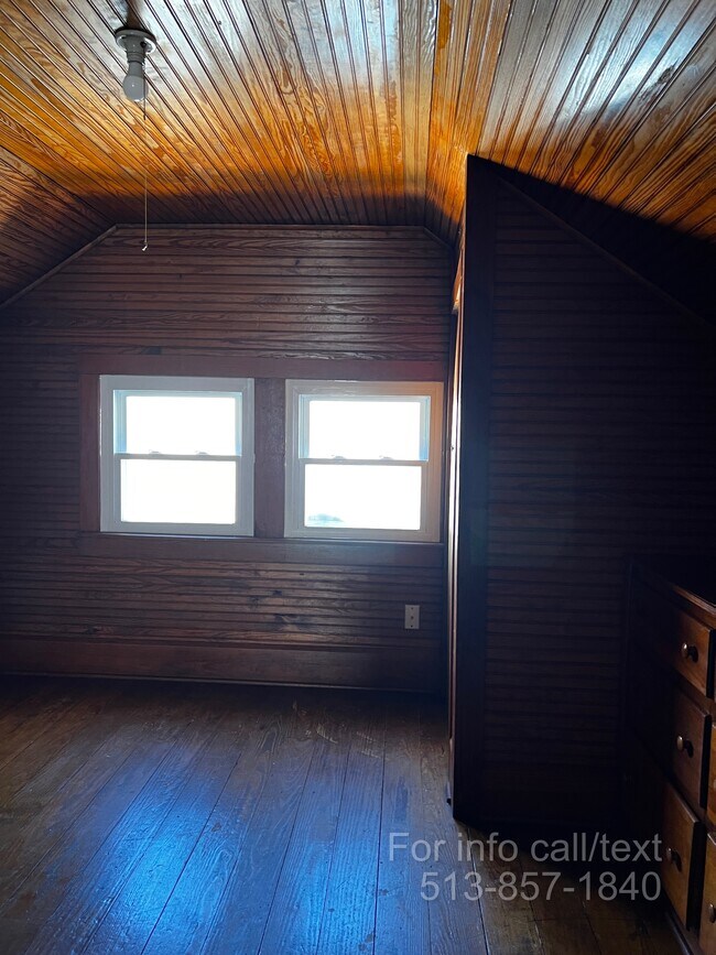 Building Photo - 14 Highland St