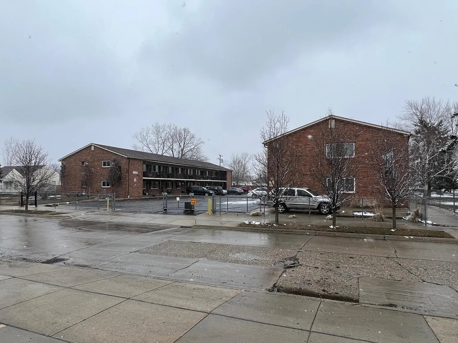 Building Photo - 15525 E 10 Mile Rd