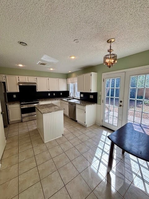 Building Photo - 2 Purpletop Ct