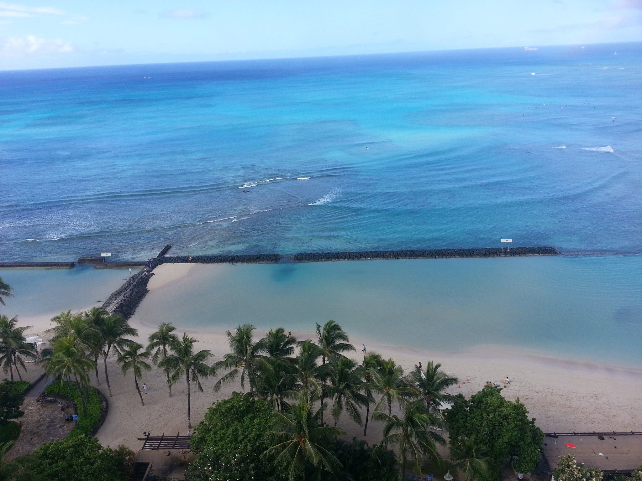 Building Photo - 2500 Kalakaua Ave