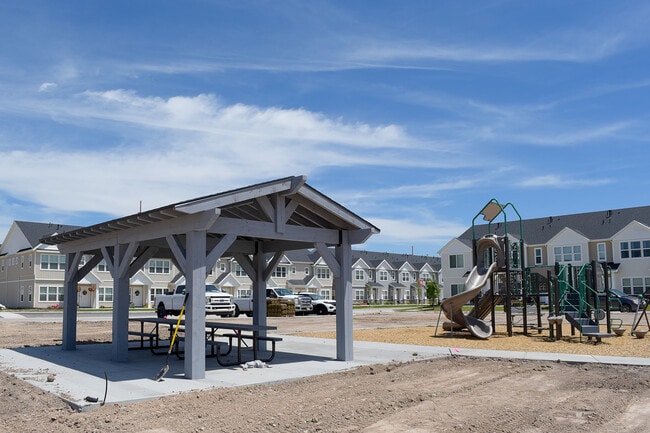 Building Photo - 952 N 920 W