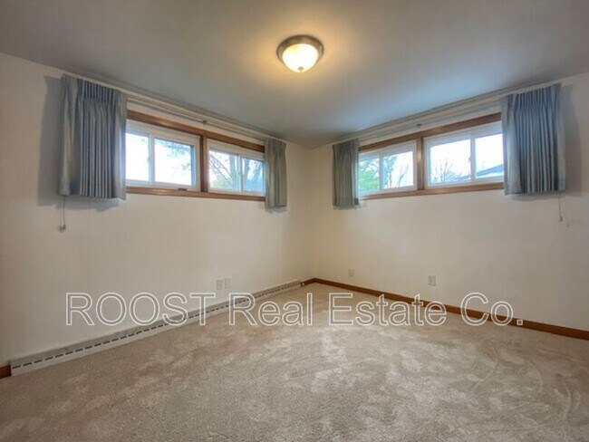 Building Photo - 963 Torrence Dr