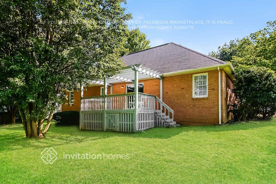 Building Photo - 123 Mooreland Rd