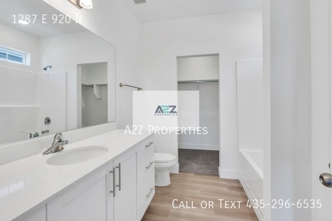 Building Photo - 1287 920 N
