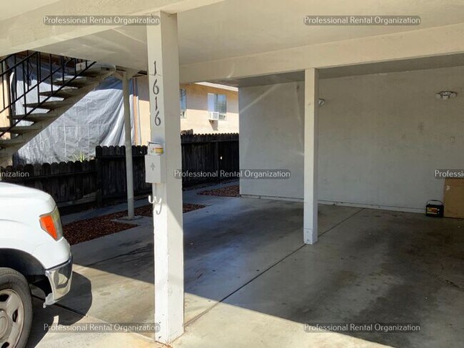 Building Photo - Coming Soon: Charming 2-Bed Duplex with Pa...