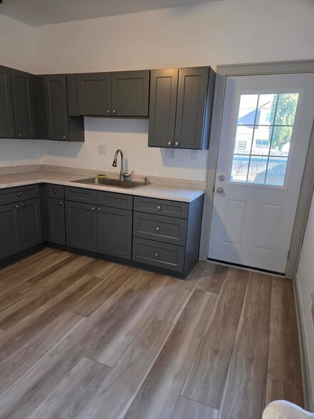 Kitchen - 1548 S 80th St