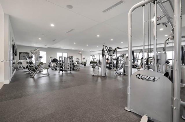 Building Photo - 8650 NW 97th Ave