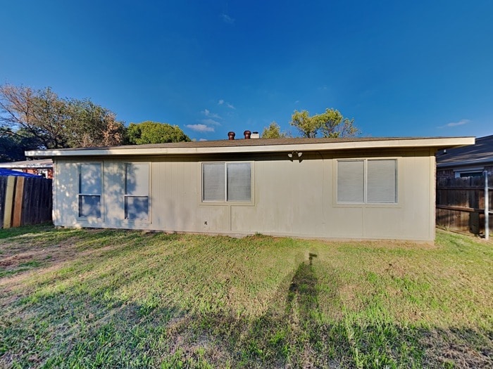 Building Photo - 5717 Heatherglen Terrace