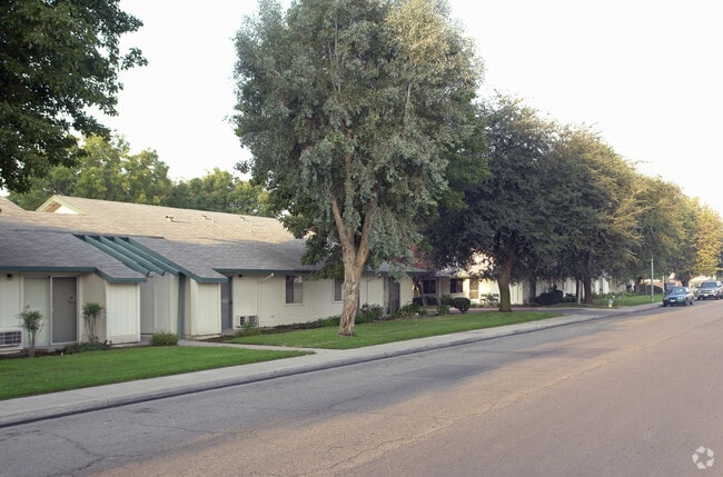 Building Photo - Ruby Court Apartments