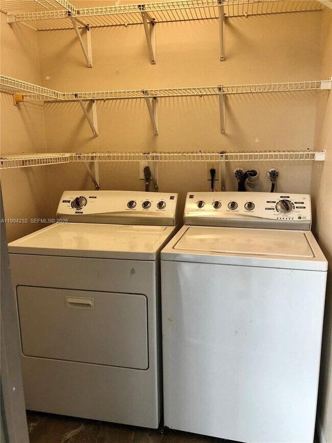 Building Photo - 9753 W McNab Rd