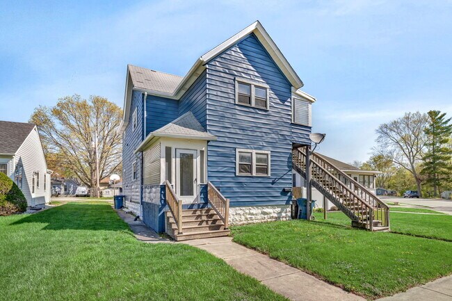 Building Photo - 850 E Washington St
