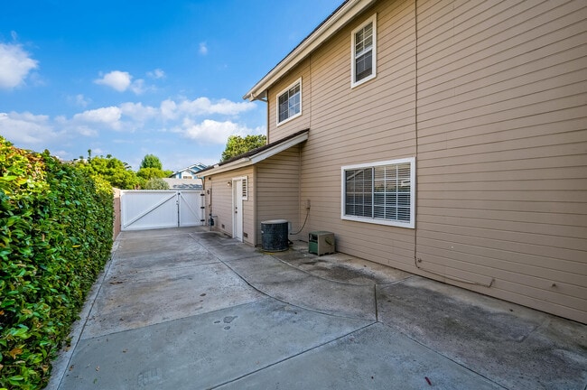 Building Photo - 945 Finnell Way