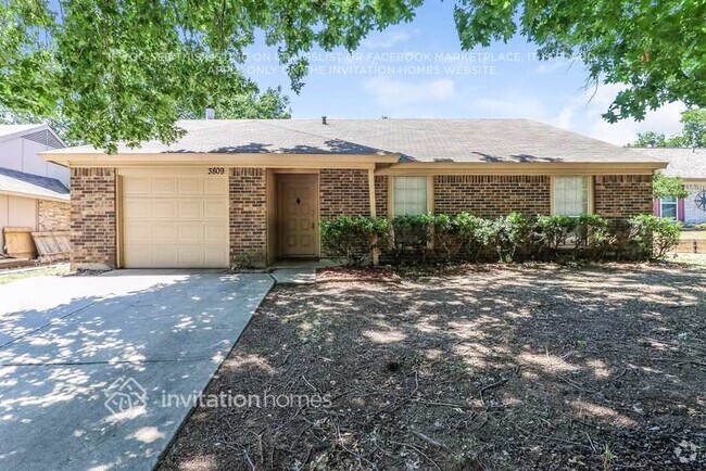 Building Photo - 3809 Wooddale Ct
