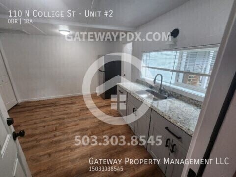 Building Photo - 110 N College St
