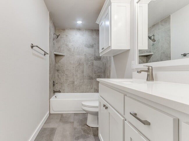 Building Photo - 1463 Hickory Trl