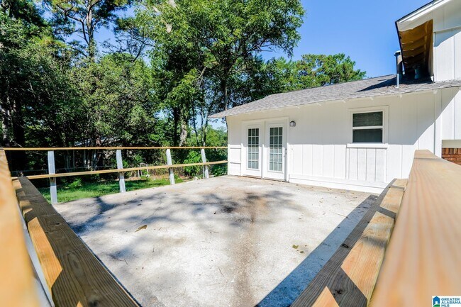 Building Photo - 2905 Westview Dr
