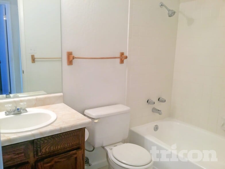 Building Photo - 2572 Wabash Cir