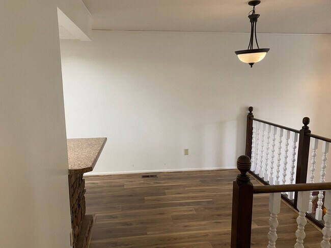 Building Photo - $500 Amazon Gift Card! Spacious 4-Bed, 3-Bath Condo in South Ogden