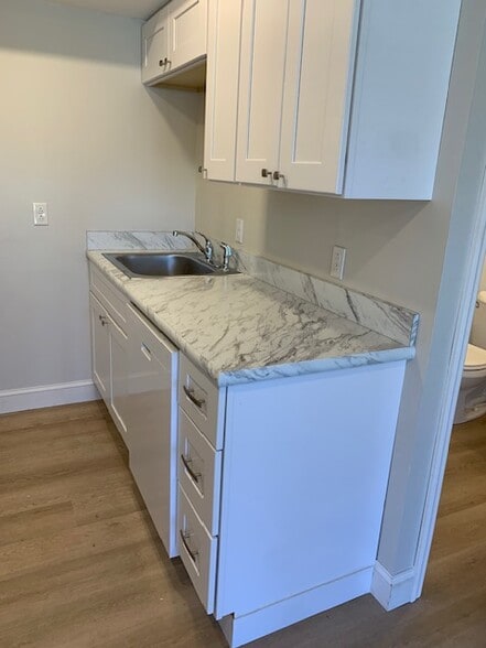 Building Photo - 1035 Hepburn St