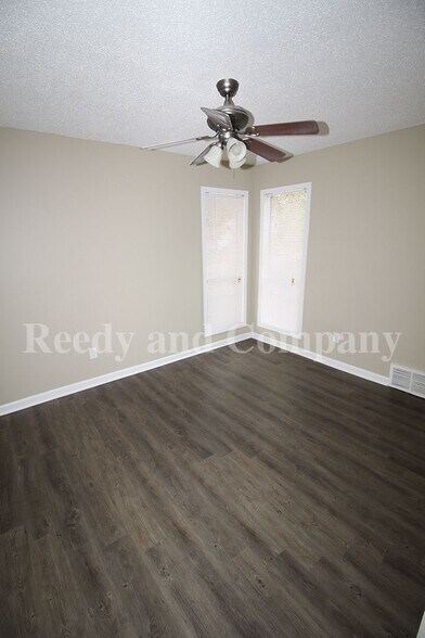 Building Photo - 6363 Thistlebrook Dr