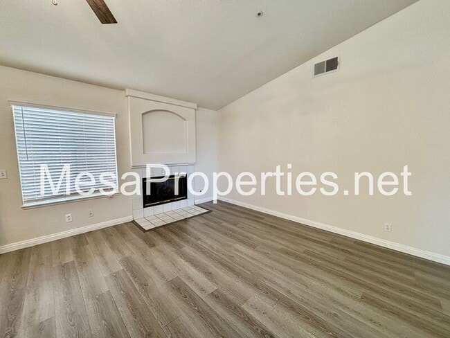 Building Photo - 2816 W Fairview Dr