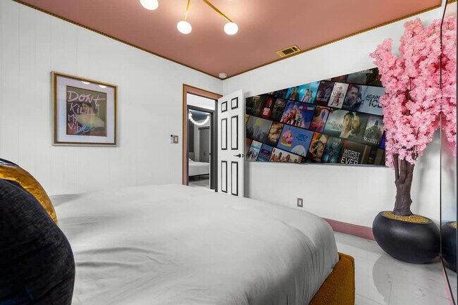 Building Photo - 10366 NW 15th St