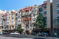 Building Photo - 1435 India St